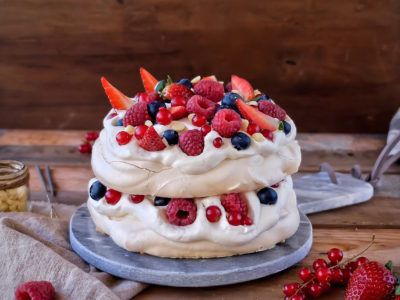 Pavlova-con-frutos-rojos-2-2-400x300